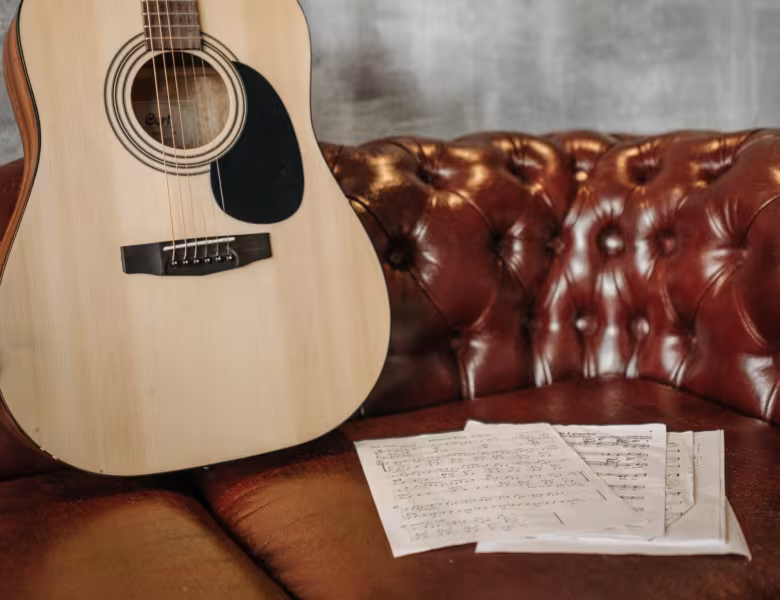 Creative Guitar 2 de Guthrie Govan : approfondir sa technique et sa théorie