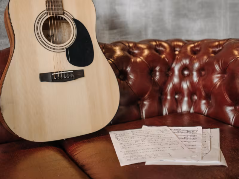 Creative Guitar 2 de Guthrie Govan : approfondir sa technique et sa théorie