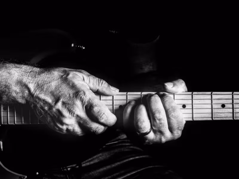 Left-hand Techniques : muscler sa main gauche avec méthode