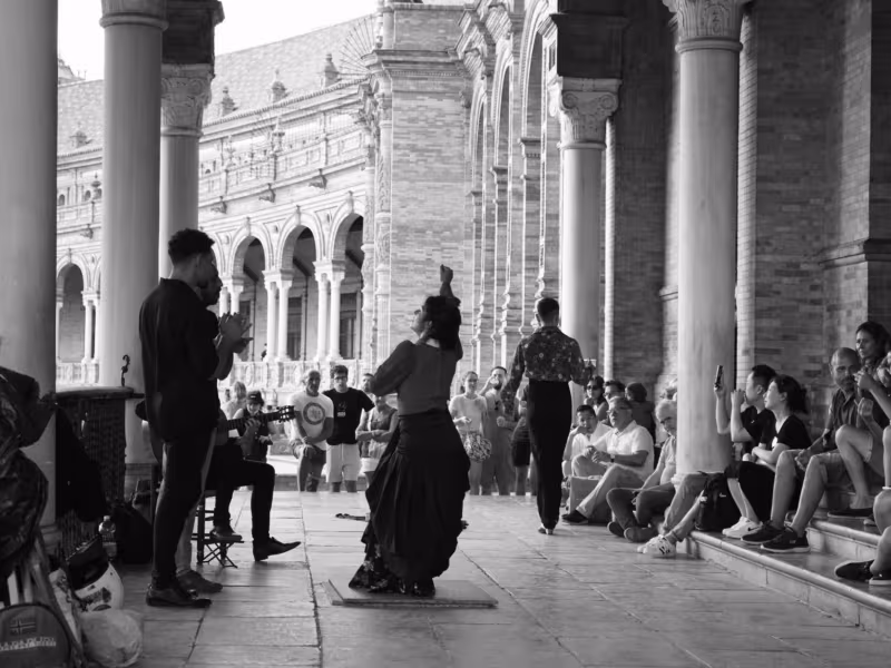 Guitaristes, une encyclopédie vivante de la guitare, vol. 2 : blues, flamenco, Balkans et tapping