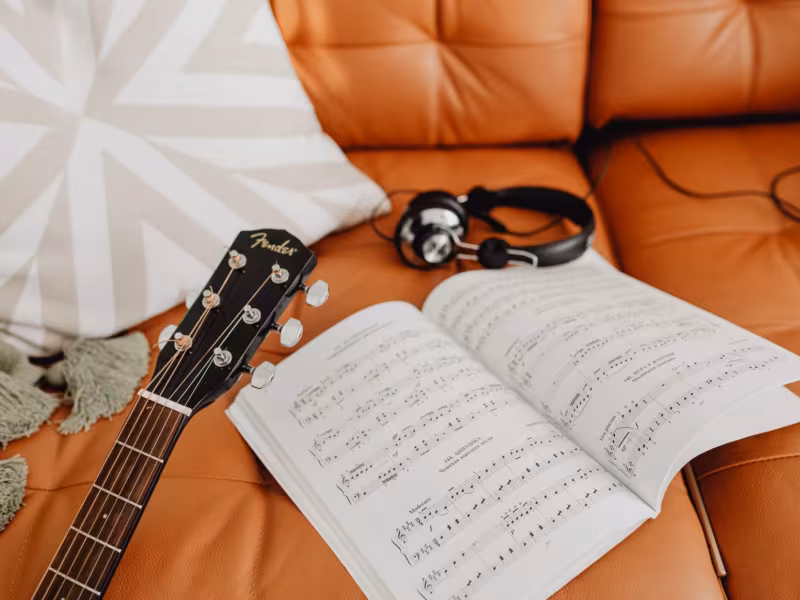 Glossaire des termes de musique et de guitare : le vocabulaire essentiel à connaître