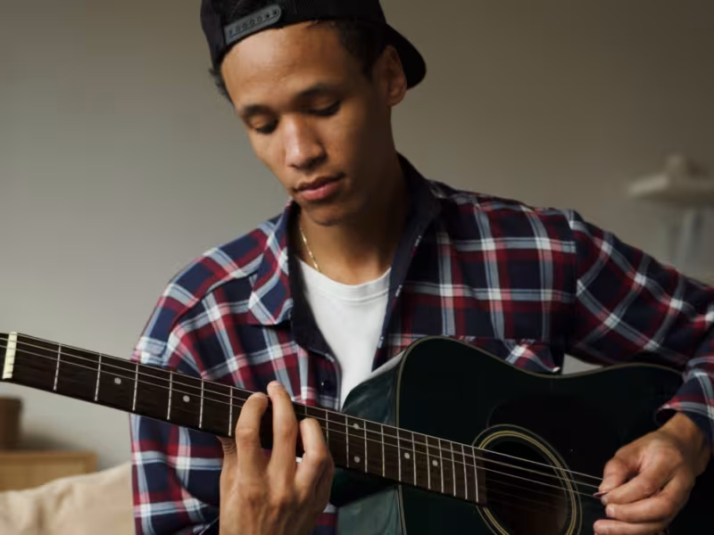 Le lydien dominant à la guitare : 4 – exercices progressifs
